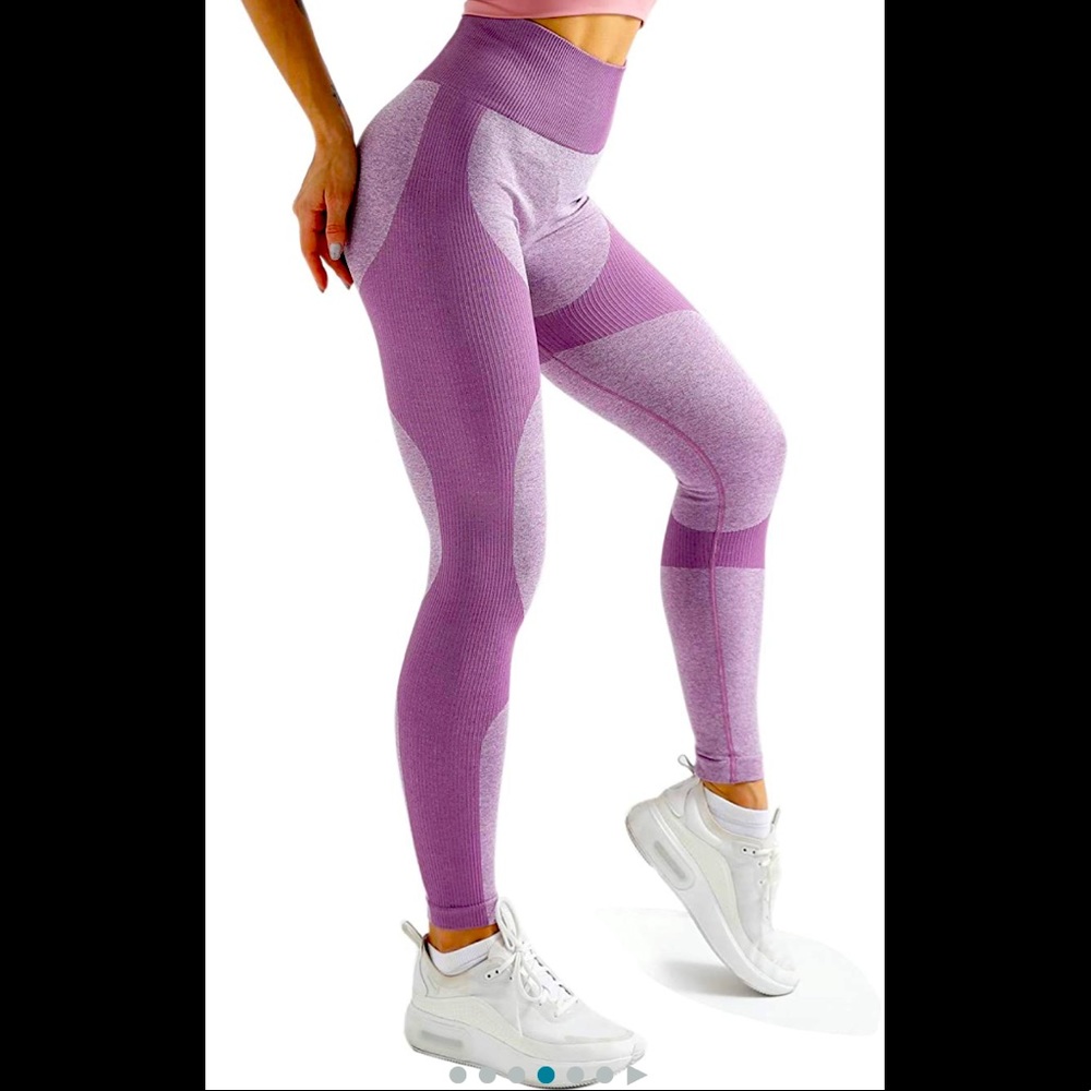 Women’s seamless workout leggings